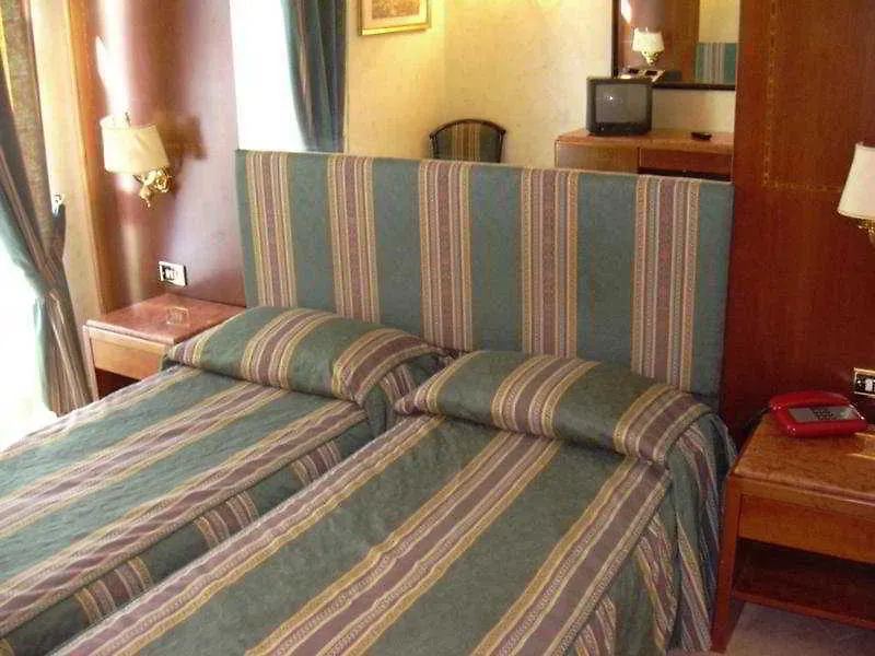 Hotel Max Rom 3*,  Italien