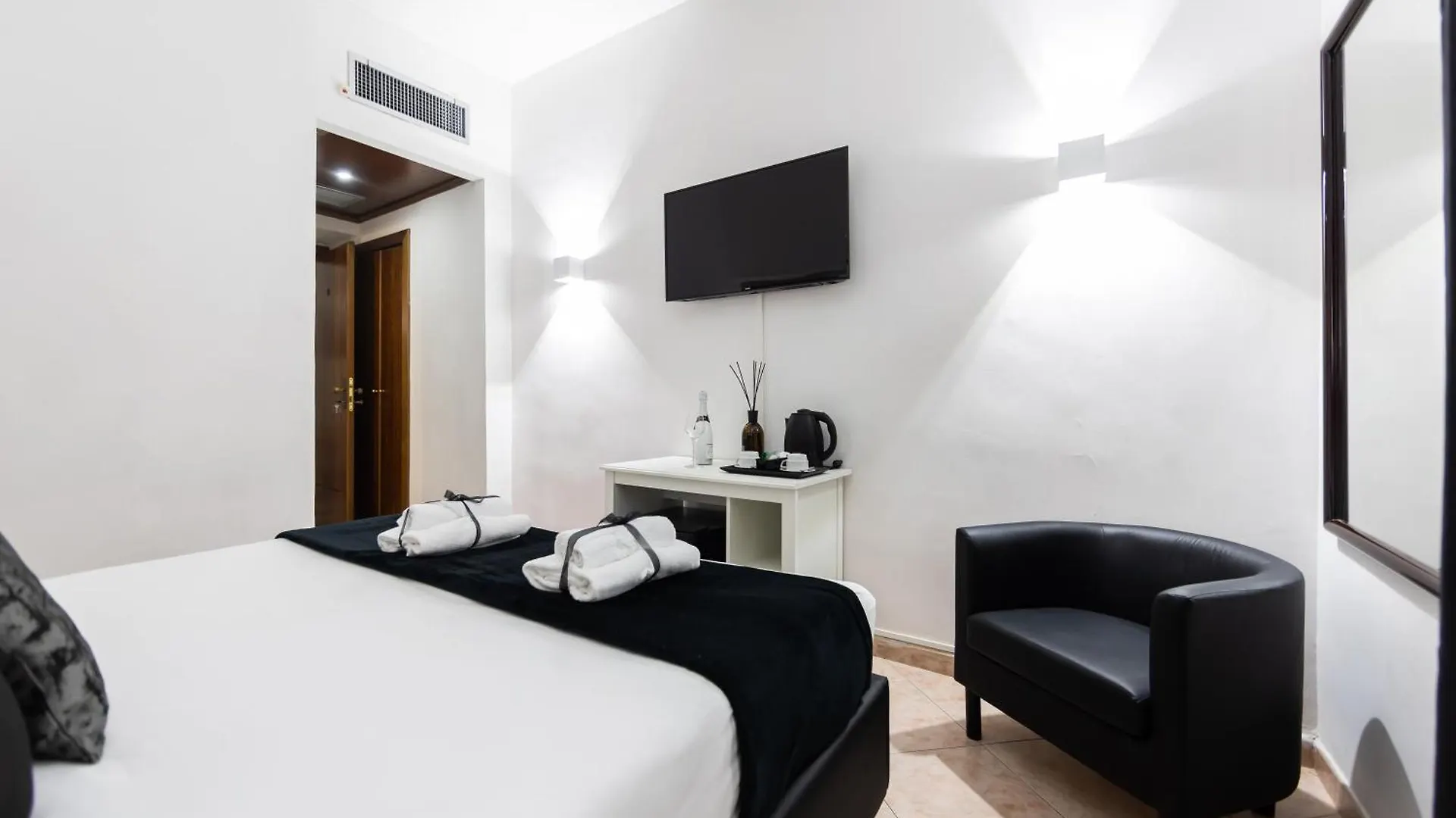 Hotel Max Rome 3*,  Italy